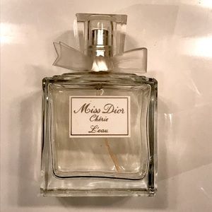 SOLD Miss Dior Chérie l’Eau (25/100ml)